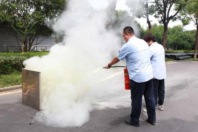 灭火器充装：确保生活中的安全屏障